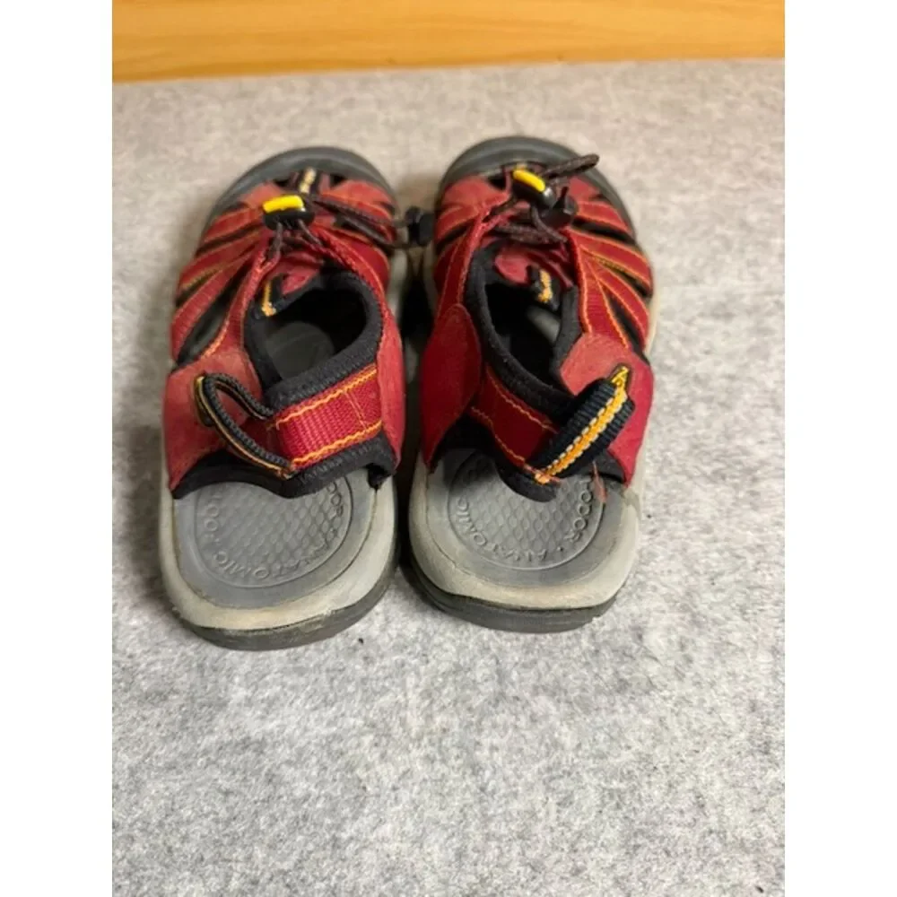KEEN Newport H2 Sandals Men's 8.5 Red Waterproof Hiking Water Shoes